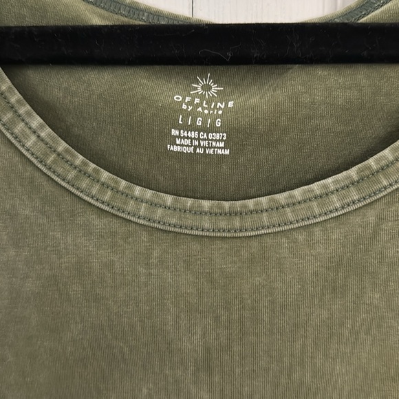 Offline High Neck Crop Top - Picture 3 of 6